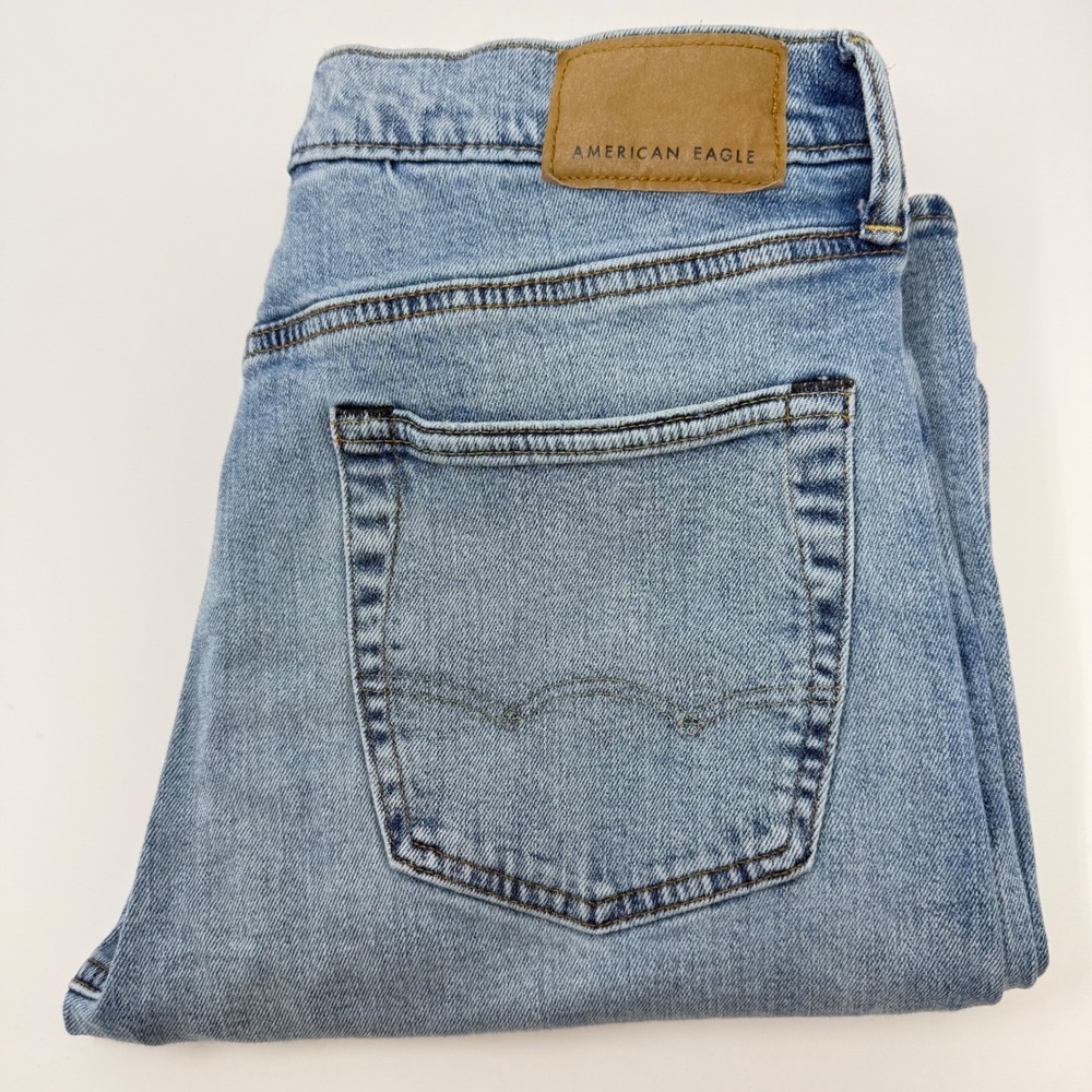 American Eagle Mens 30x30 Original Straight Light Wash Denim Jeans Blue Stretch